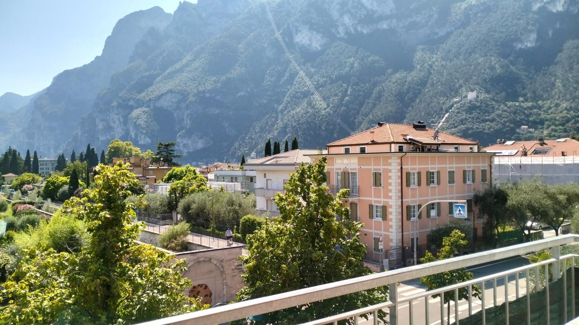 Casa Andy & Anne - Attico Apartment Riva del Garda Exterior photo